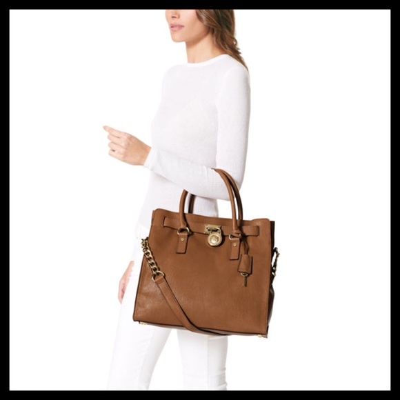 Michael Kors Large Pebbled Leather Hamilton Tote - Picture 5 of 6